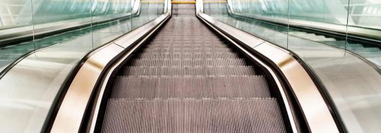Escalator going down | Canstar