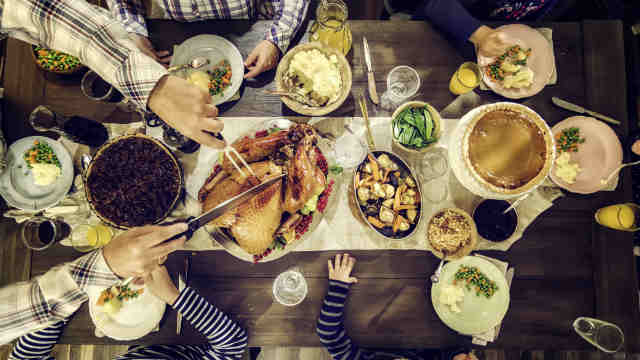 Hungry shoppers at Christmas