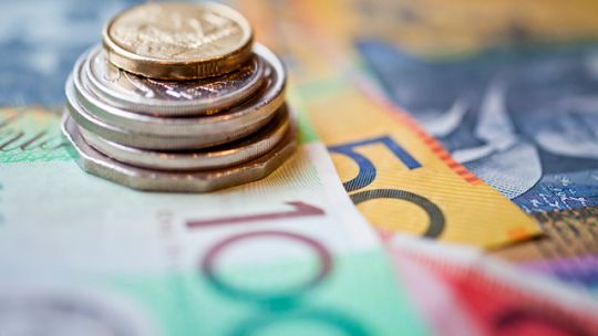 Aussie Dollar Breaks Through 80 US Cents, Despite RBA Economic Outlook