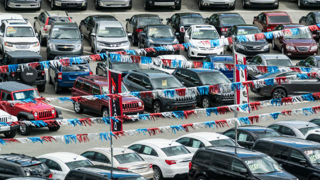 Car dealers screwed by manufacturers at consumers' expense