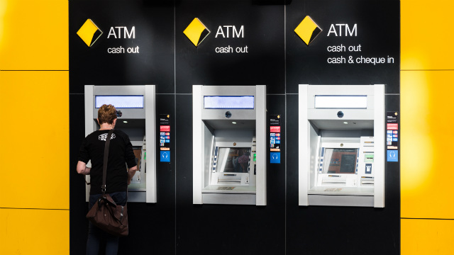 Commbank and other majors remove ATM fees