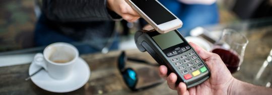 Which Australian banks offer Apple Pay