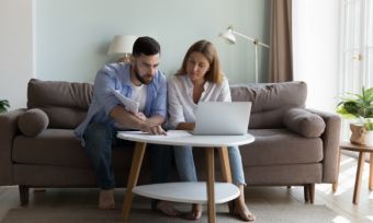 Using a Credit Card to pay rent: the pros and cons