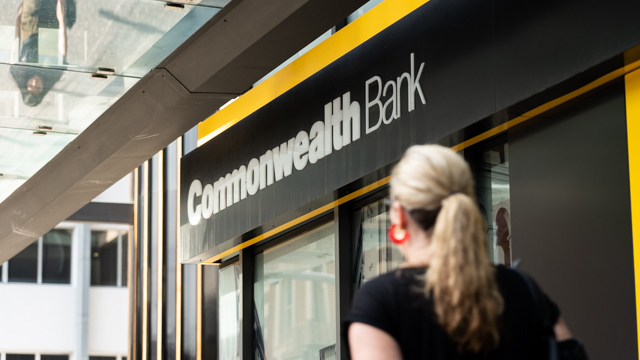 CBA last of big four to lower base savings rates