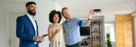 What is a conveyancer - explainer - hero