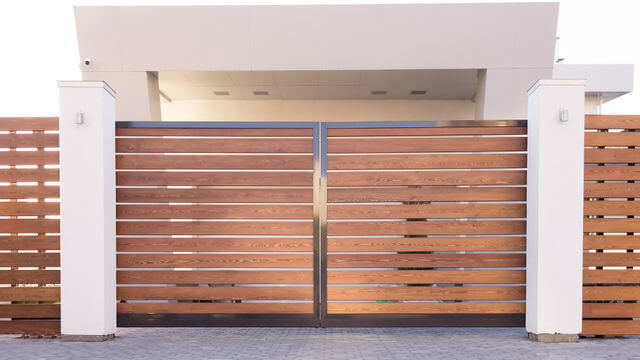 Wooden slat gate