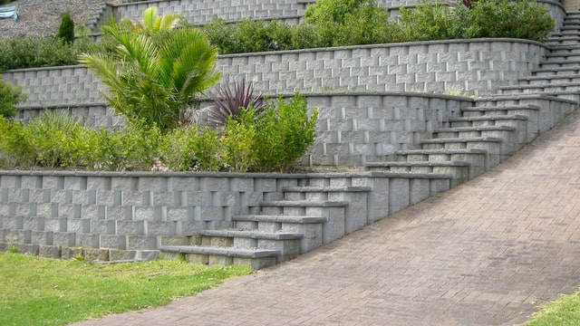 level retaining wall