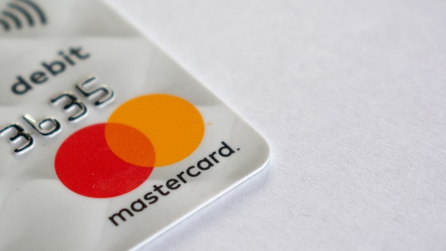 Debit cards for vulnerable bank customers in COVID-19 30.04.20