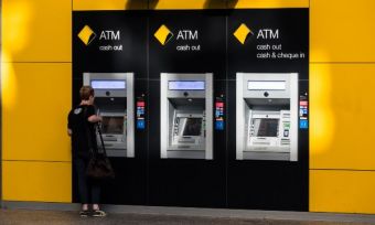 Commonwealth Bank outage blocking customers' access to cards, app and internet banking