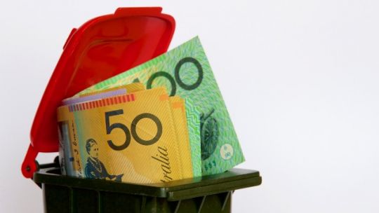 Survey reveals the avoidable banks fees paid by Aussies every year September 2020