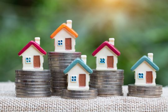 Small house models on coins