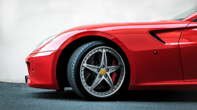 Red-luxury-sports-car