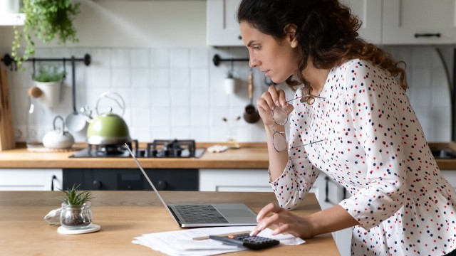 Existing vs new customer rates