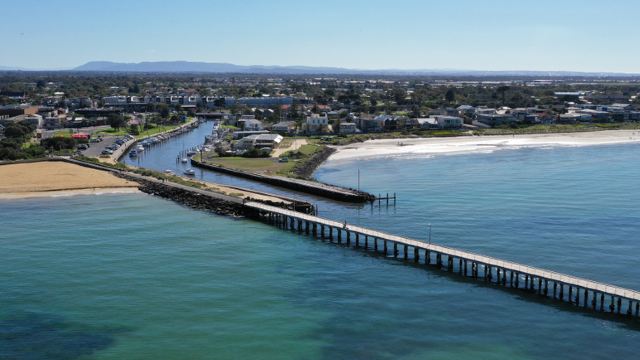 Mordialloc Pier, Port Phillip Bay