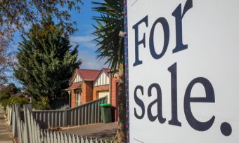 Home loan rates remain low, but experts warn Aussies to consider 'interest rate proofing'