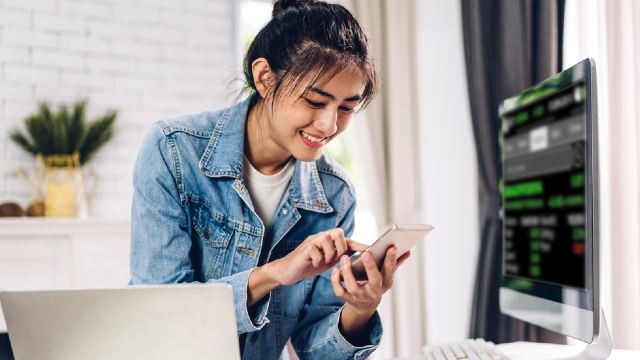 Young woman trading