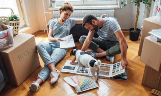 Couple comparing home loans.