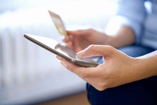 Is 460 credit score good or bad?