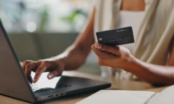 Credit card debt rose $177 million in August: a warning ahead of Christmas spending