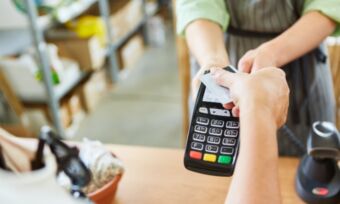 Debit cards vs credit cards