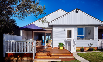 How much does it cost to build a timber deck?