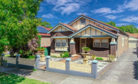 Home loan refinance cashback offers & deals