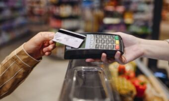 How does a credit card work?