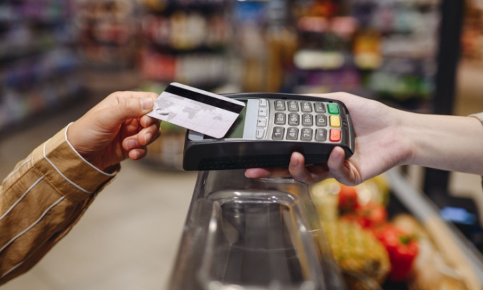 How does a credit card work