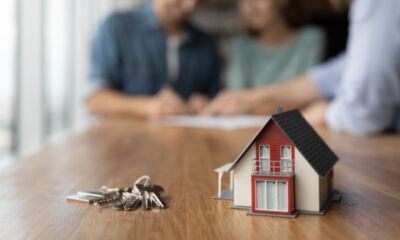 NAB joins tide of fixed rate cuts while ANZ rocks boat with variable rate hike