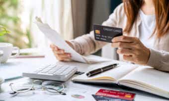 Personal credit card debt grows as cost of living continues to bite