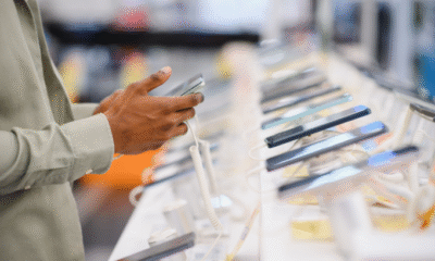 Smartphone-purchasing-habits_STK_12_2_26