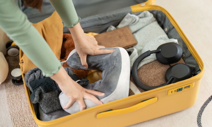Top 10 things to pack for overseas trip