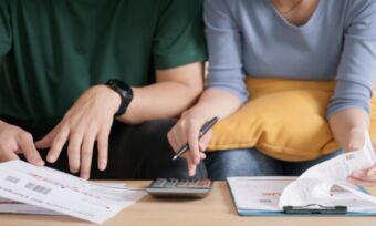 Westpac takes the chainsaw to fixed rates; first big bank rate under 5%
