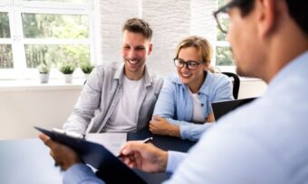 Mortgage broker vs bank – what’s better for you?